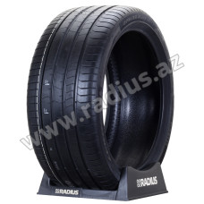 Pzero Luxury Saloon 275/35 R20